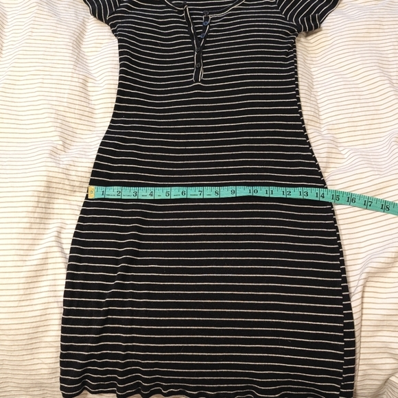 Striped button-front cotton t-shirt dress - Picture 7 of 8